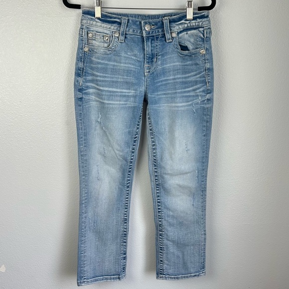 Miss Me Mid Rise Distressed Capri Jeans - Picture 2 of 8